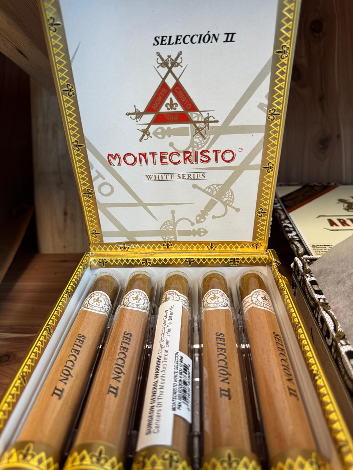Puff n' Go | Smoke & Vape Shop with 3% Store Credit Rewards | Dowagiac, MI